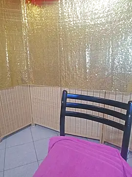 Snapshot of Foxlady2271 chatting on 01-05-25, 10:08 Foxlady2271 online show from 01-05-25, 10:08