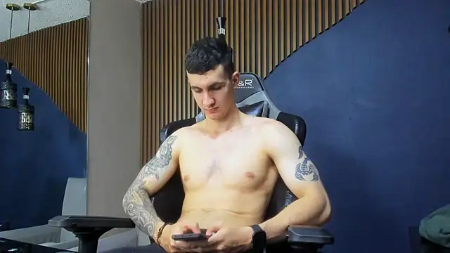 JacksonOlsenn online show from 02-09-25, 03:23