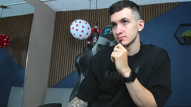 JacksonOlsenn online show from 02-21-25, 12:06