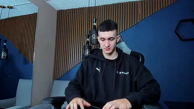 JacksonOlsenn online show from 03-06-25, 11:58