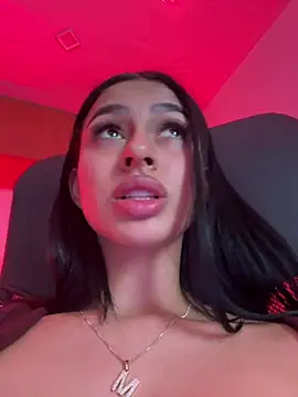 maddy bronw  online show from 02-01-25, 02:37