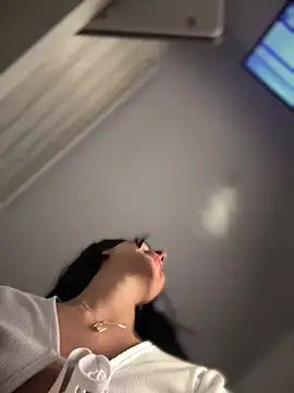 maddy bronw  online show from 03-02-25, 05:44