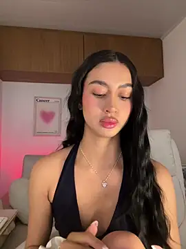 maddy bronw  online show from 10-29-25, 11:28