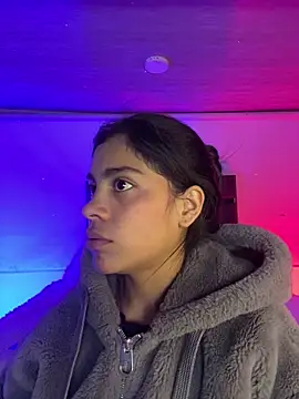 NINA 18 YEARS online show from 01-15-26, 10:57