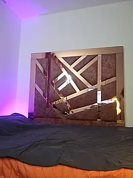 sharondeluxe1 online show from 04-25-26, 04:37