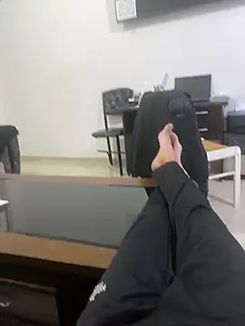 Snapshot of alex-riadh chatting on 01-05-25, 03:13 alex-riadh online show from 01-05-25, 03:13