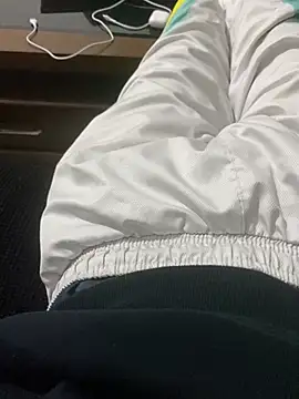 Snapshot of alex-riadh chatting on 01-12-25, 01:37 alex-riadh online show from 01-12-25, 01:37