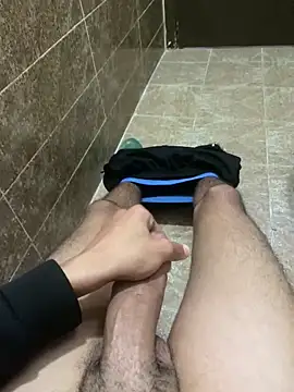 Snapshot of alex-riadh chatting on 02-06-25, 09:17 alex-riadh online show from 02-06-25, 09:17