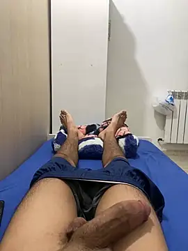 Snapshot of alex-riadh chatting on 10-27-25, 10:47 alex-riadh online show from 10-27-25, 10:47