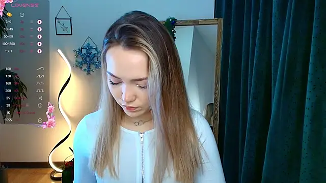 Evia r0se online show from 12-21-24, 08:28