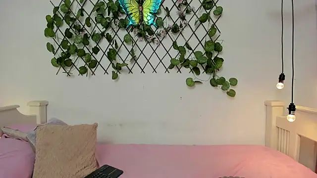 Kim Eli online show from 02-25-26, 07:45