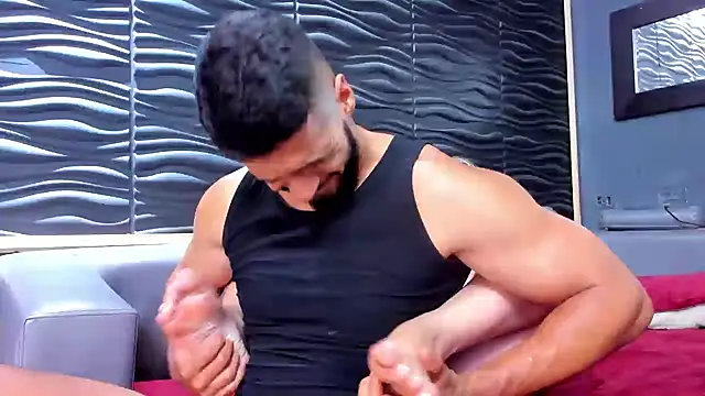 Snapshot of Cutetitslatin chatting on 01-26-25, 02:14 Cutetitslatin online show from 01-26-25, 02:14