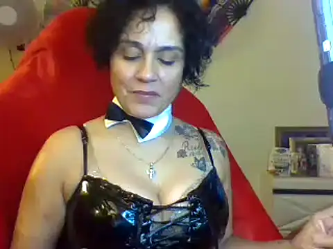 lachulalarubie online show from 12-24-24, 01:49