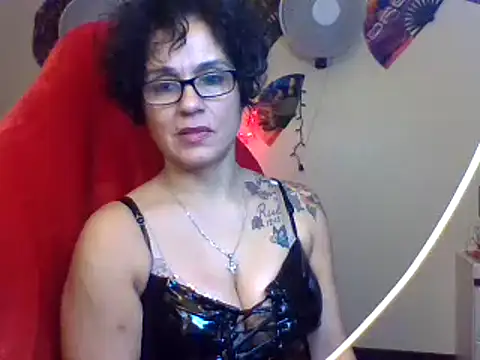 lachulalarubie online show from 12-24-24, 05:27