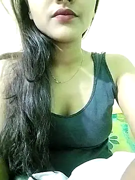 MISSQUEEN48 online show from 03-03-25, 04:03