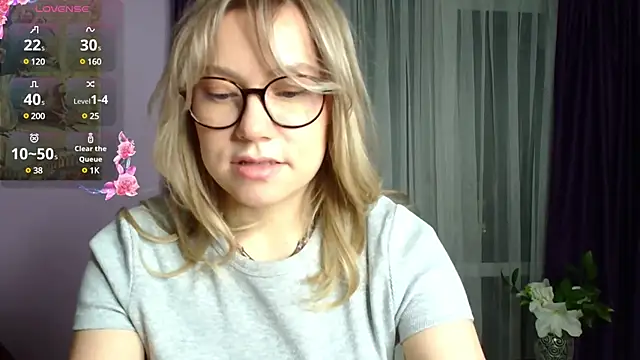 Snapshot of TaylorBre chatting on 01-21-25, 06:00 TaylorBre online show from 01-21-25, 06:00