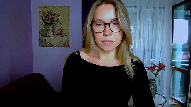 Snapshot of TaylorBre chatting on 09-24-25, 10:40 TaylorBre online show from 09-24-25, 10:40