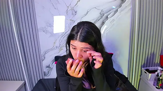 venusowen  online show from 04-07-26, 01:22