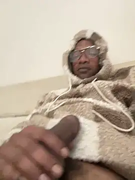 fernandmalach471 online show from 12-15-24, 04:40