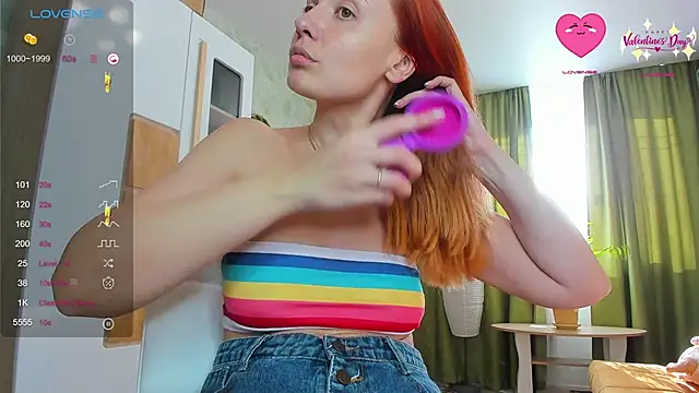 Snapshot of LuxieDelight chatting on 02-02-25, 12:02 LuxieDelight online show from 02-02-25, 12:02