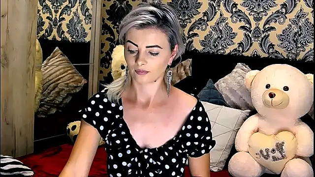 Snapshot of Aly_girl1 chatting on 12-09-24, 10:00 Aly girl1 online show from 12-09-24, 10:00