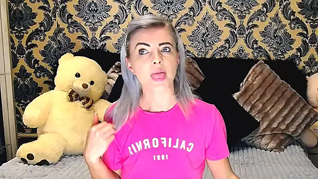 Snapshot of Aly_girl1 chatting on 02-09-25, 10:53 Aly girl1 online show from 02-09-25, 10:53