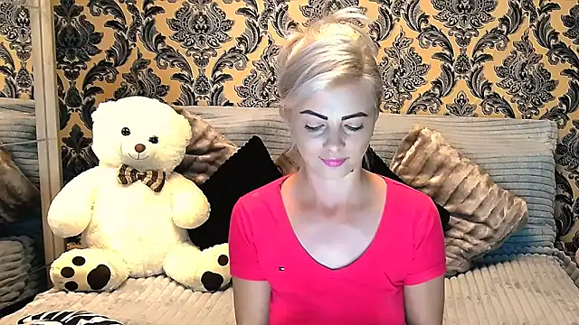 Snapshot of Aly_girl1 chatting on 03-13-25, 09:54 Aly girl1 online show from 03-13-25, 09:54