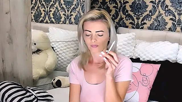 Snapshot of Aly_girl1 chatting on 10-02-25, 09:38 Aly girl1 online show from 10-02-25, 09:38