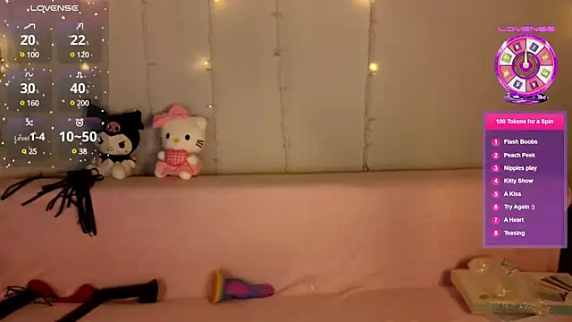 Snapshot of emili_blanc chatting on 12-22-24, 11:44 emili blanc online show from 12-22-24, 11:44
