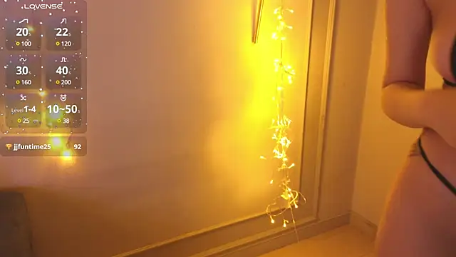 Snapshot of emili_blanc chatting on 01-15-25, 03:18 emili blanc online show from 01-15-25, 03:18
