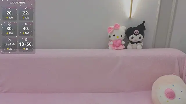 Snapshot of emili_blanc chatting on 02-04-25, 02:28 emili blanc online show from 02-04-25, 02:28