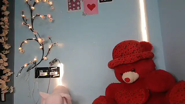 Reena Singh53 online show from 12-22-25, 12:02