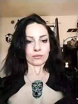Snapshot of dahlia_82 chatting on 07-13-26, 10:18 dahlia 82 online show from 07-13-26, 10:18