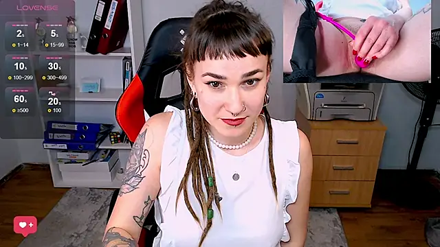 Snapshot of FoxRineHelen chatting on 02-22-25, 06:30 FoxRineHelen online show from 02-22-25, 06:30