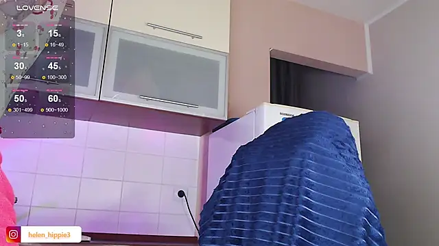 Snapshot of FoxRineHelen chatting on 09-18-25, 05:48 FoxRineHelen online show from 09-18-25, 05:48