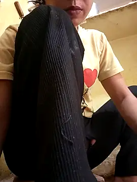 Snapshot of Hotty-queen chatting on 09-29-25, 05:34 Hotty-queen online show from 09-29-25, 05:34