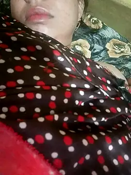 Snapshot of Hotty-queen chatting on 10-09-25, 01:47 Hotty-queen online show from 10-09-25, 01:47