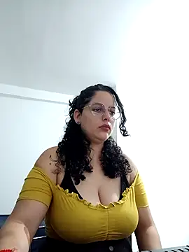 Snapshot of babyluna939 chatting on 05-01-26, 12:48 babyluna939 online show from 05-01-26, 12:48