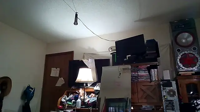 Snapshot of slinginbigD chatting on 06-06-26, 08:57 slinginbigD online show from 06-06-26, 08:57