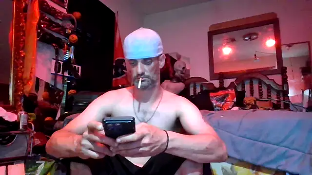 Snapshot of slinginbigD chatting on 06-18-26, 01:50 slinginbigD online show from 06-18-26, 01:50