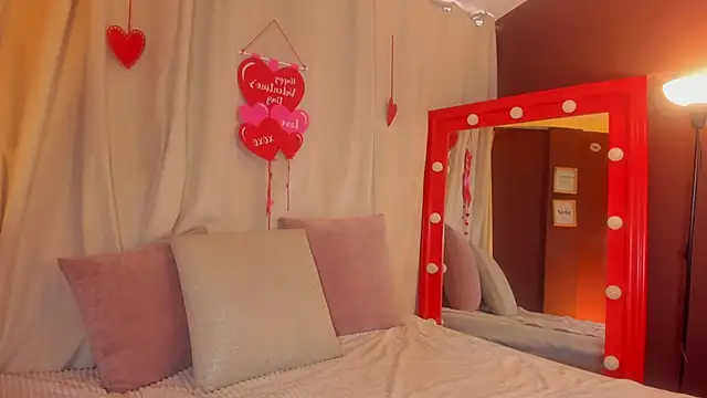 Little Ivy online show from 02-06-26, 07:17