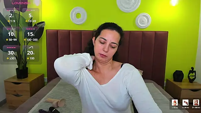 Linda Insatiable online show from 04-03-26, 01:36