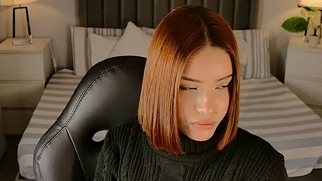 Madie  collins online show from 02-11-26, 12:10