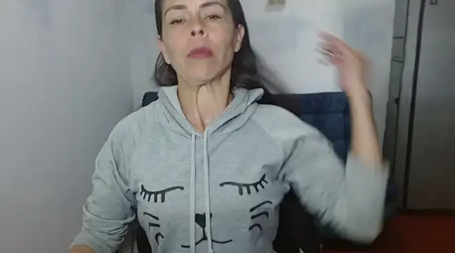 Snapshot of Marilyn_xxxx chatting on 02-18-25, 06:15 Marilyn xxxx online show from 02-18-25, 06:15