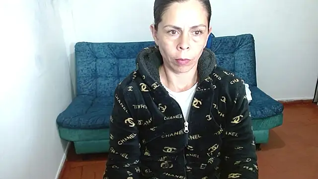 Snapshot of Marilyn_xxxx chatting on 10-14-25, 08:42 Marilyn xxxx online show from 10-14-25, 08:42