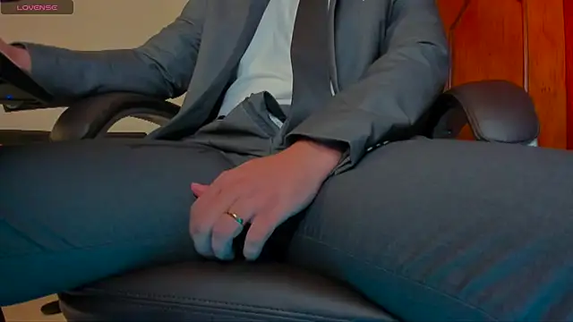 MrLonely02 online show from 02-14-25, 01:18