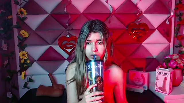 Snapshot of NahomiConnor_ chatting on 03-21-25, 01:12 NahomiConnor online show from 03-21-25, 01:12