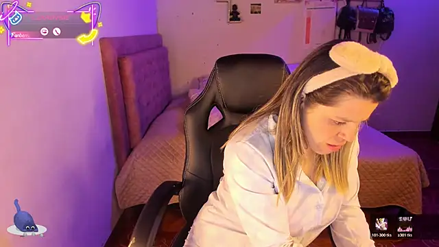 Sabrina Hall  online show from 12-20-25, 11:28