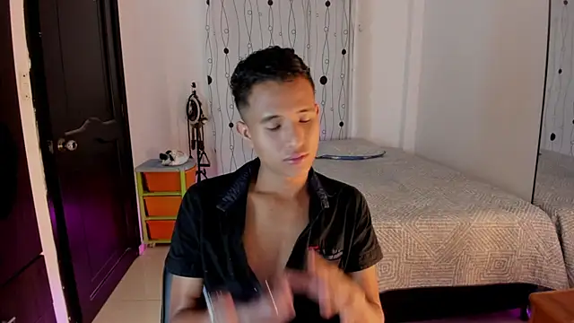 alessandro wizard online show from 02-04-25, 07:33