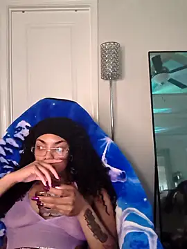 Snapshot of butterflybootyy chatting on 05-19-26, 12:16 butterflybootyy online show from 05-19-26, 12:16